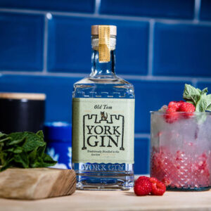 York_Gin_Old_tom_with_branble_cocktail_centre_web__08249-300x300